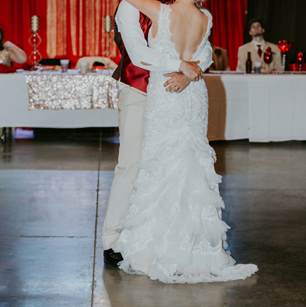 Galina Original Wedding Dress Size 6/8 - Picture 2 of 3